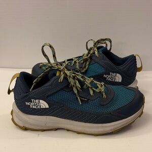 THE NORTH FACE Youth Fastpack Hiker Waterproof Running Shoe / US 4 (EU 36)